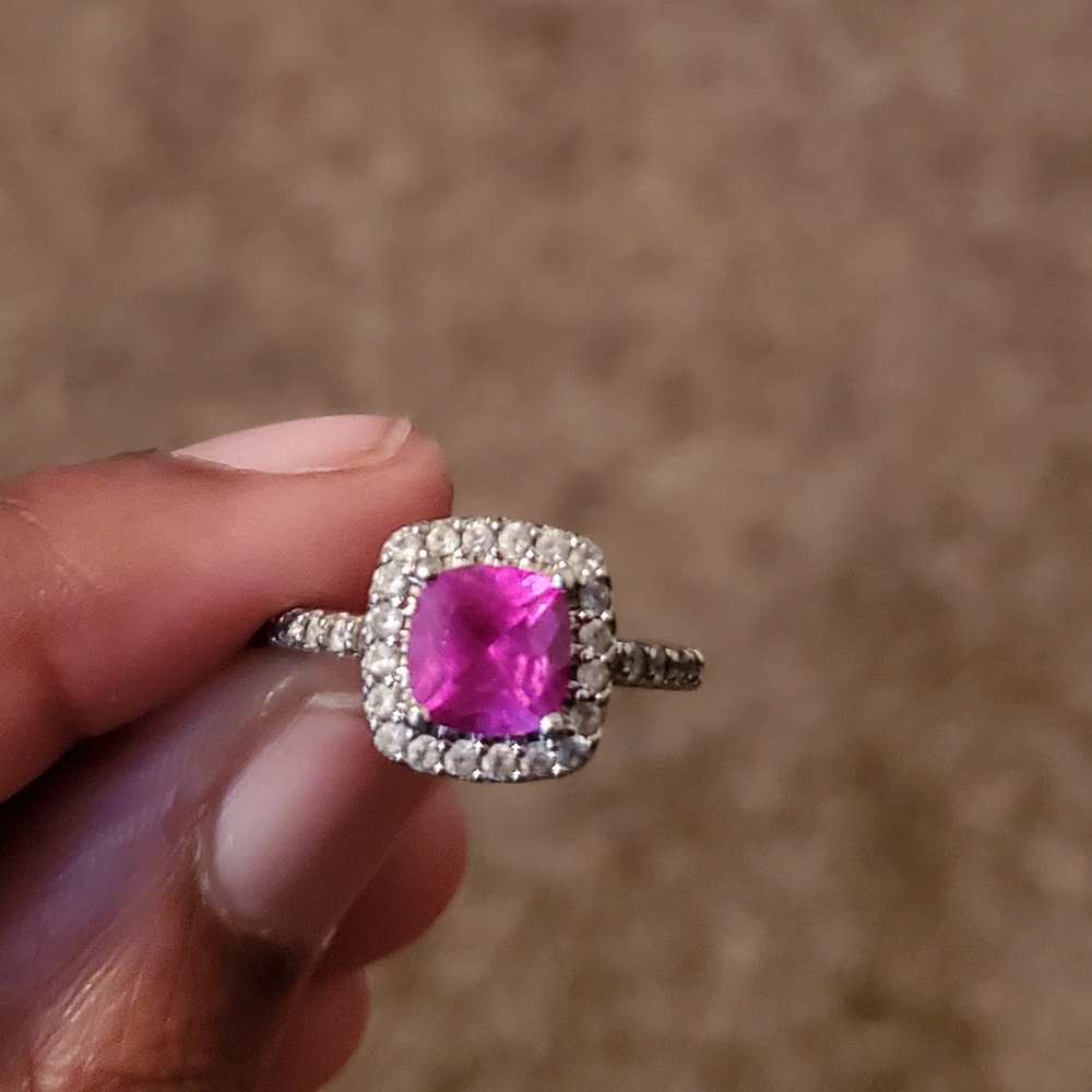 Ring - Picture 2 of 5